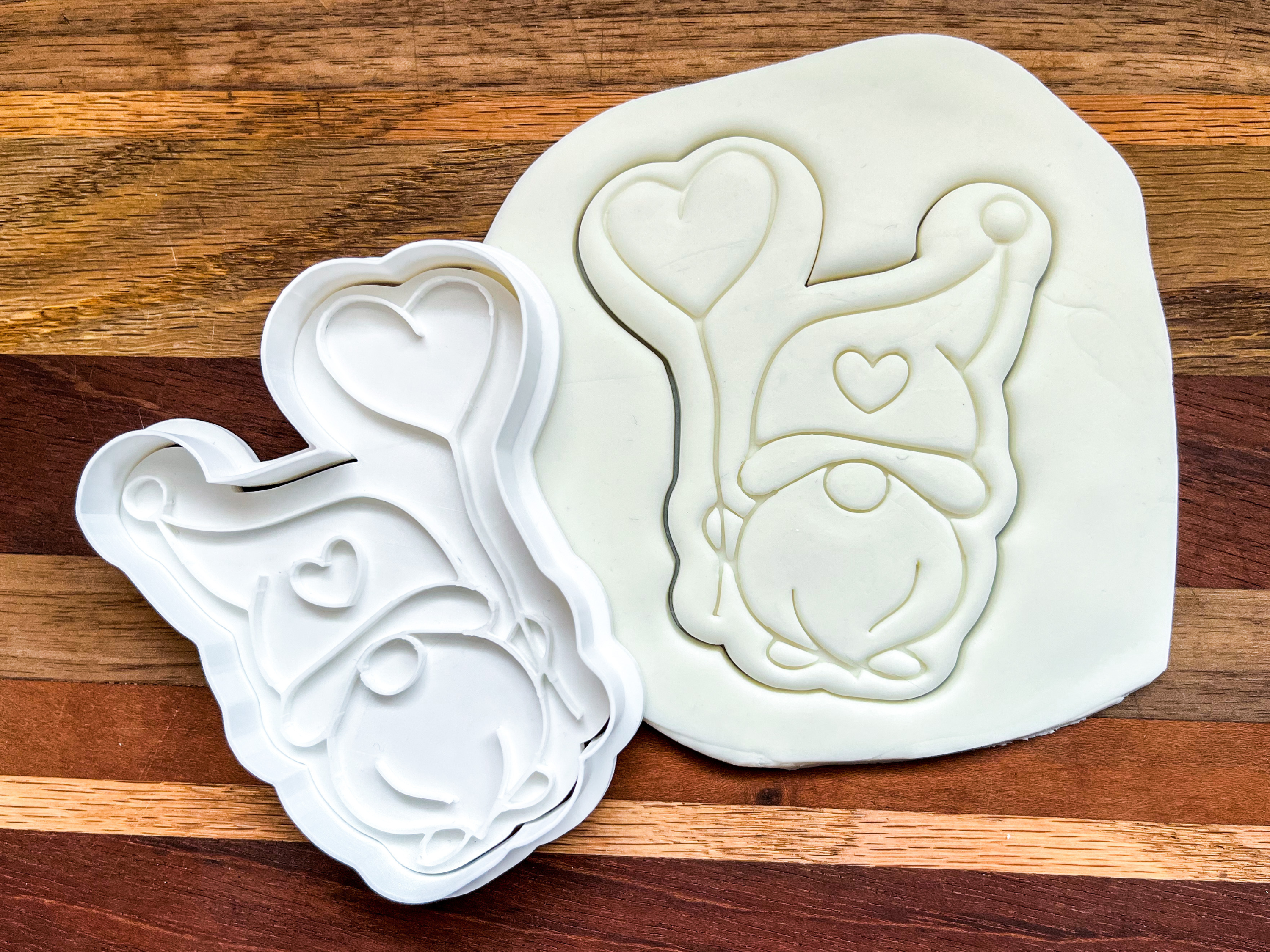 Gnome Heart Balloon Cookie Cutter & Stamp Set - 4" Detailed Valentine's Day Baking Tool for Cookies, Fondant & Clay Crafts