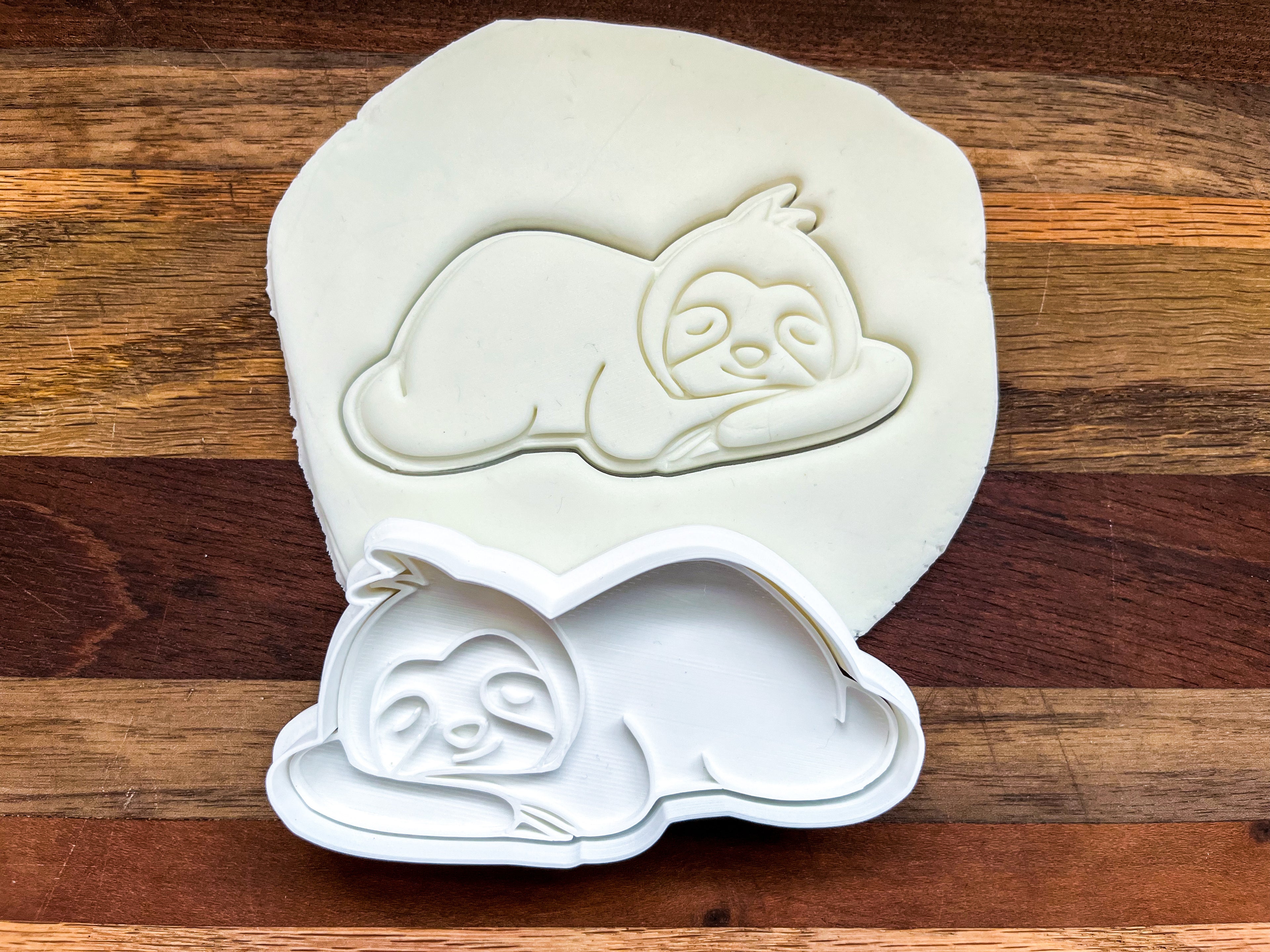 Sleepy Sloth 3D Cookie Cutter and Stamp Set - Premium Baking Tool for Cookies, Fondant & Clay Crafts