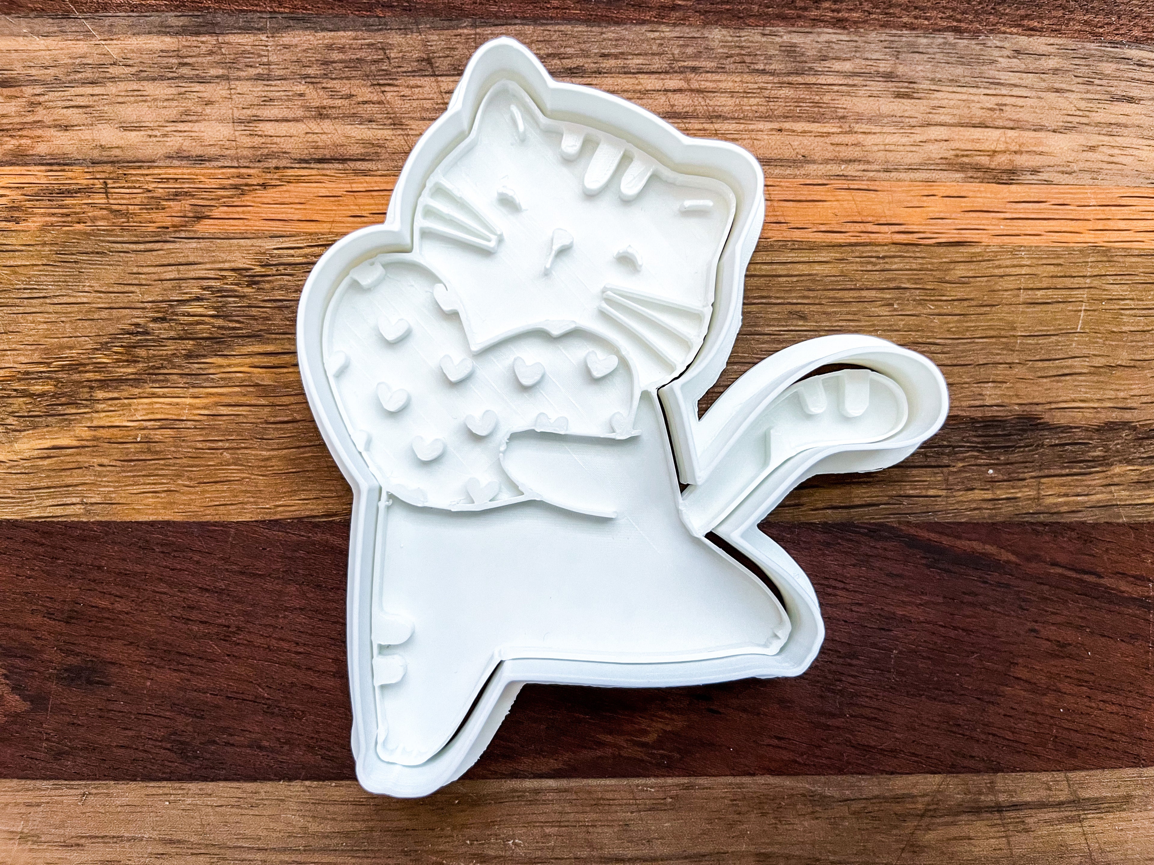 Cat Holding Heart Cookie Cutter & Stamp Set - Valentine's Day Baking Kit with Easy Grip Handle (4 inch)