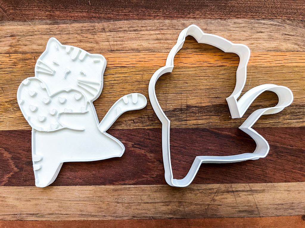 Cat Holding Heart Cookie Cutter & Stamp Set - Valentine's Day Baking Kit with Easy Grip Handle (4 inch)