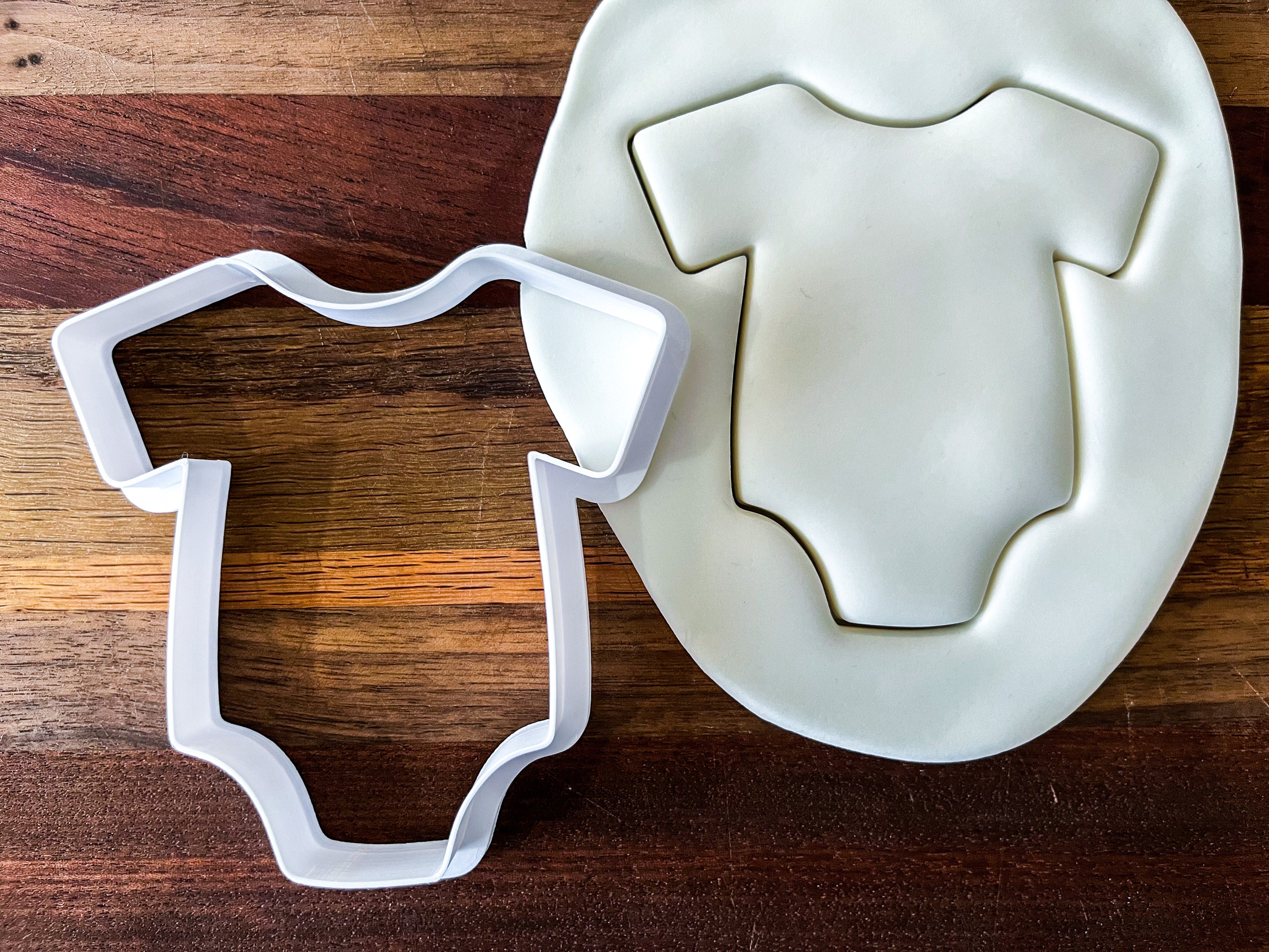 Baby Onesie Cookie Cutter - 4" Premium Plastic Baking Tool for Baby Shower Treats & Fondant Crafts