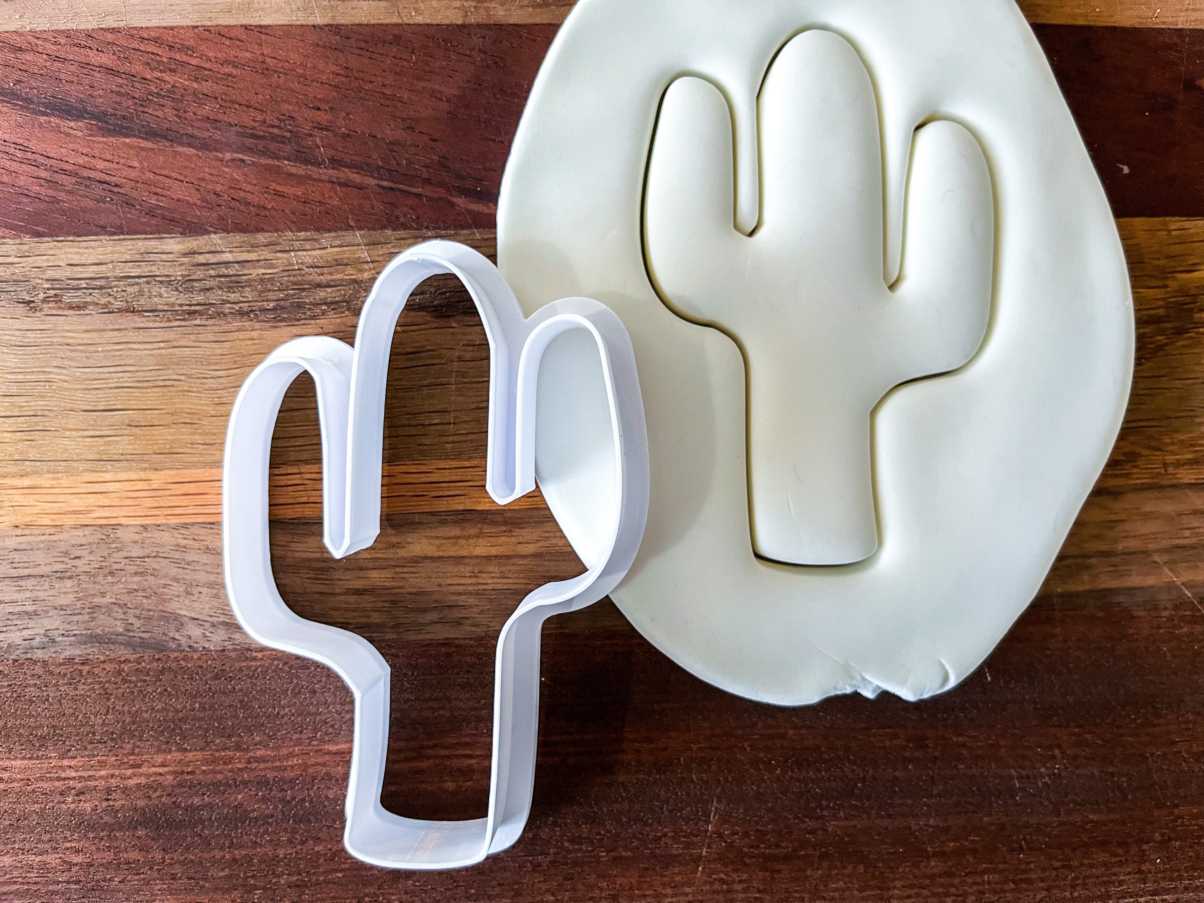 Cactus Cookie Cutter - 4" Detailed Plastic Baking Tool for Cookies, Fondant & Crafts
